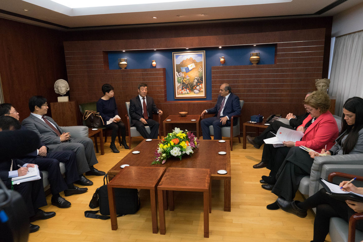 Ο Πρόεδρος της Βουλής συναντήθηκε με αντιπροσωπεία της Επιτροπής Οικονομικών του Εθνικού Λαϊκού Κογκρέσου της Κίνας - 17/12/2018